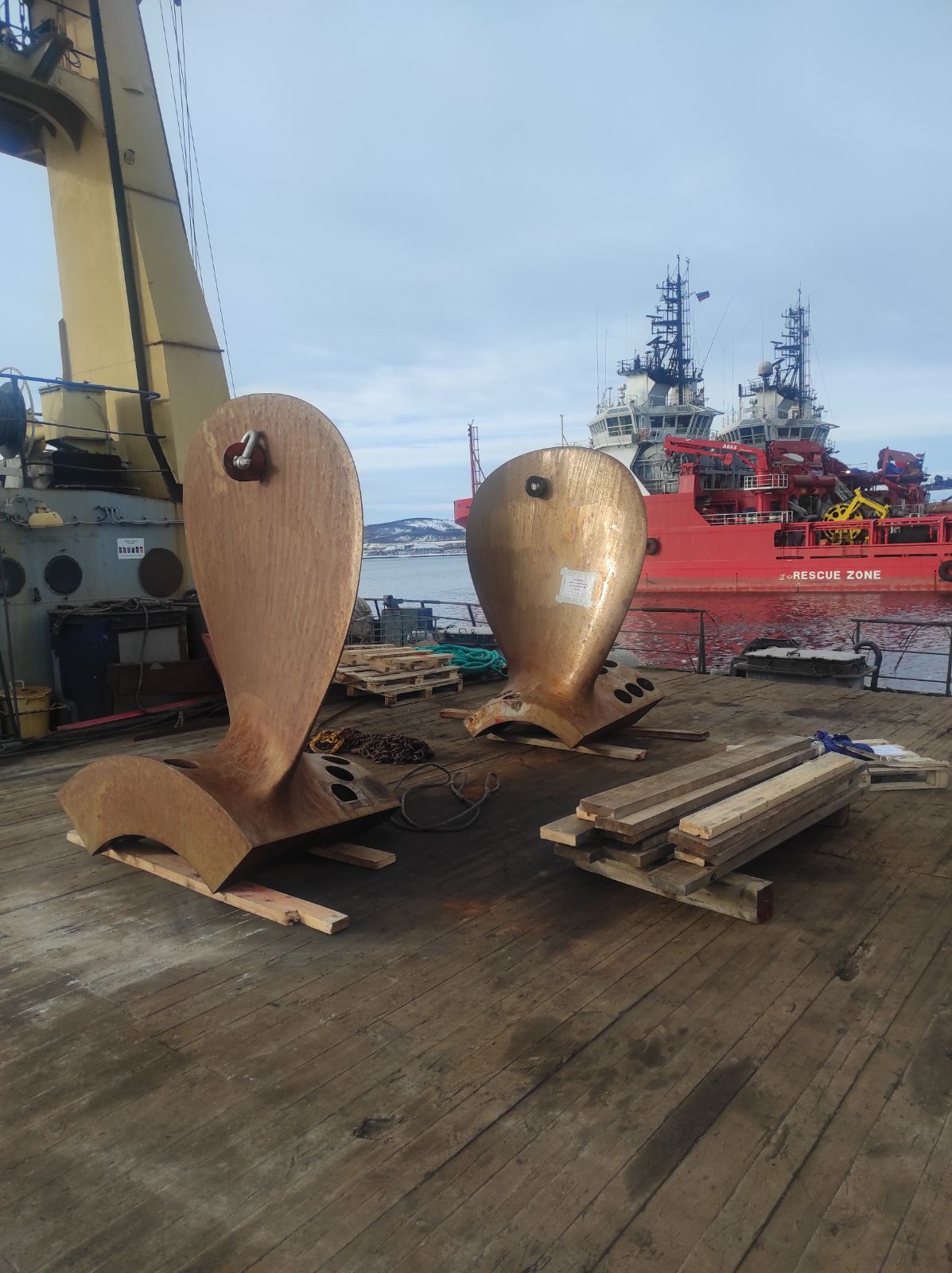 Лопасти и болты из Мурманска в Челябинск